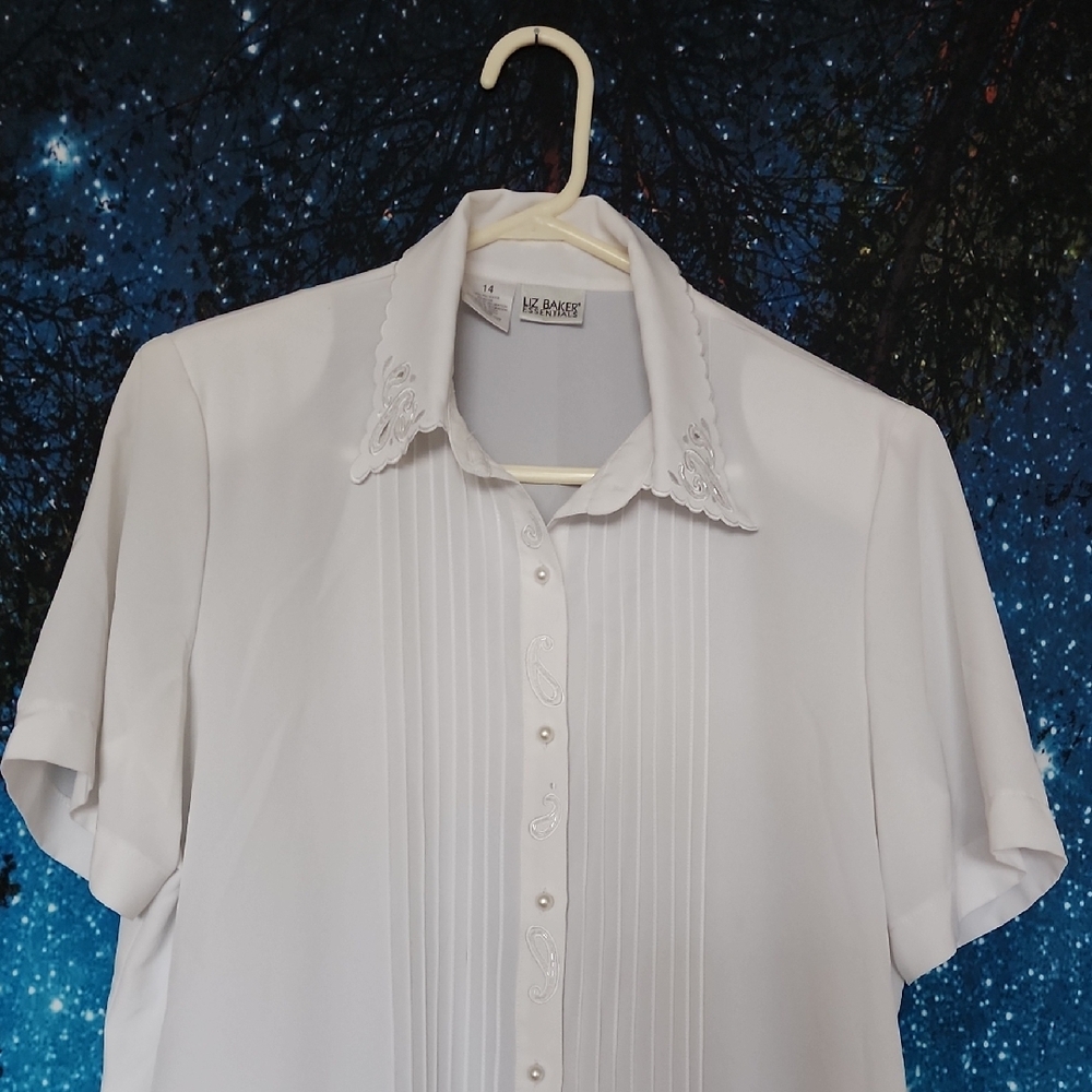 Liz Baker White Pleated Button Down Blouse